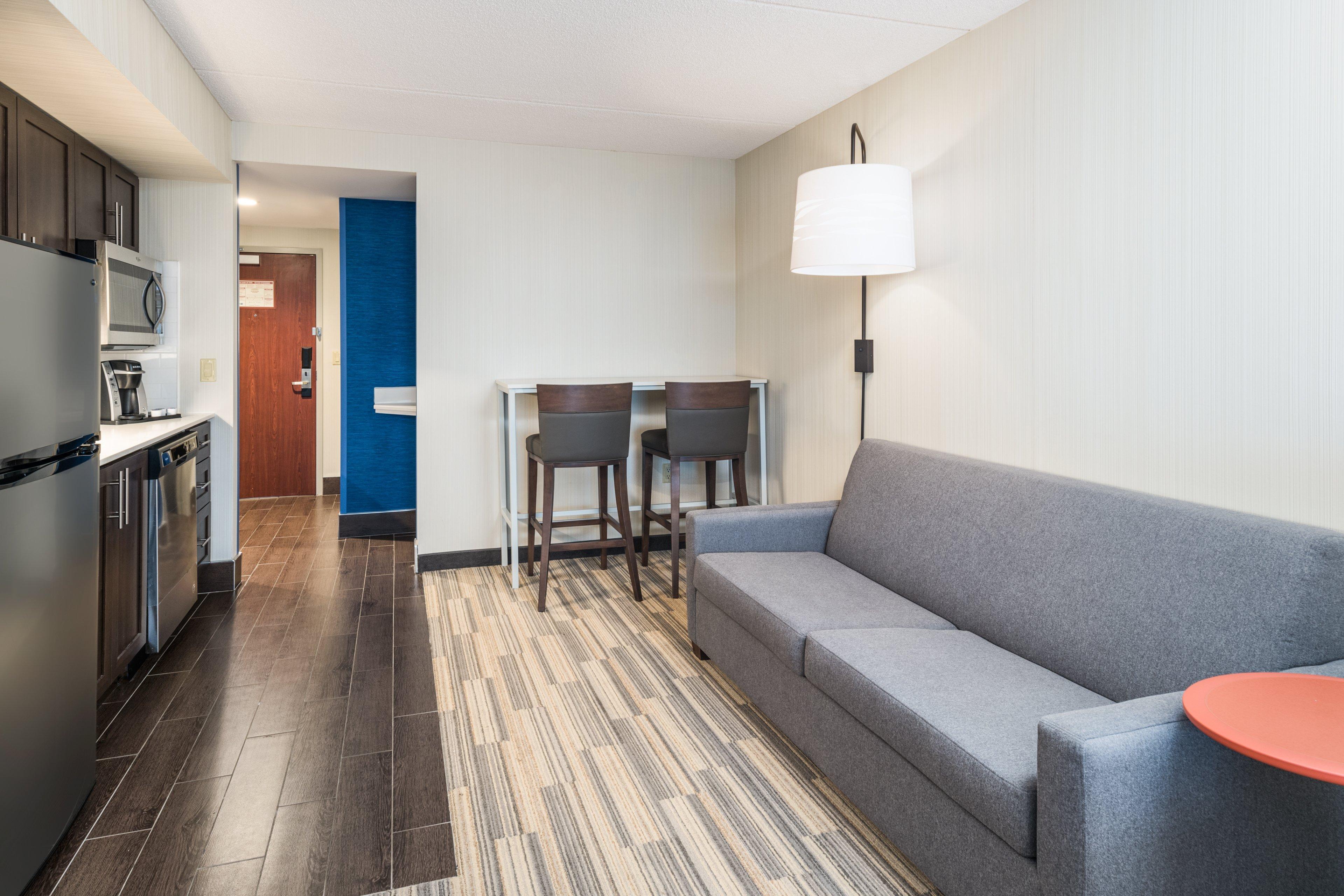 Holiday Inn Express Hotel & Suites Milton By Ihg Exterior photo