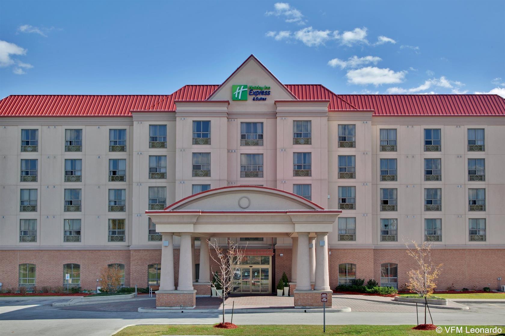 Holiday Inn Express Hotel & Suites Milton By Ihg Exterior photo