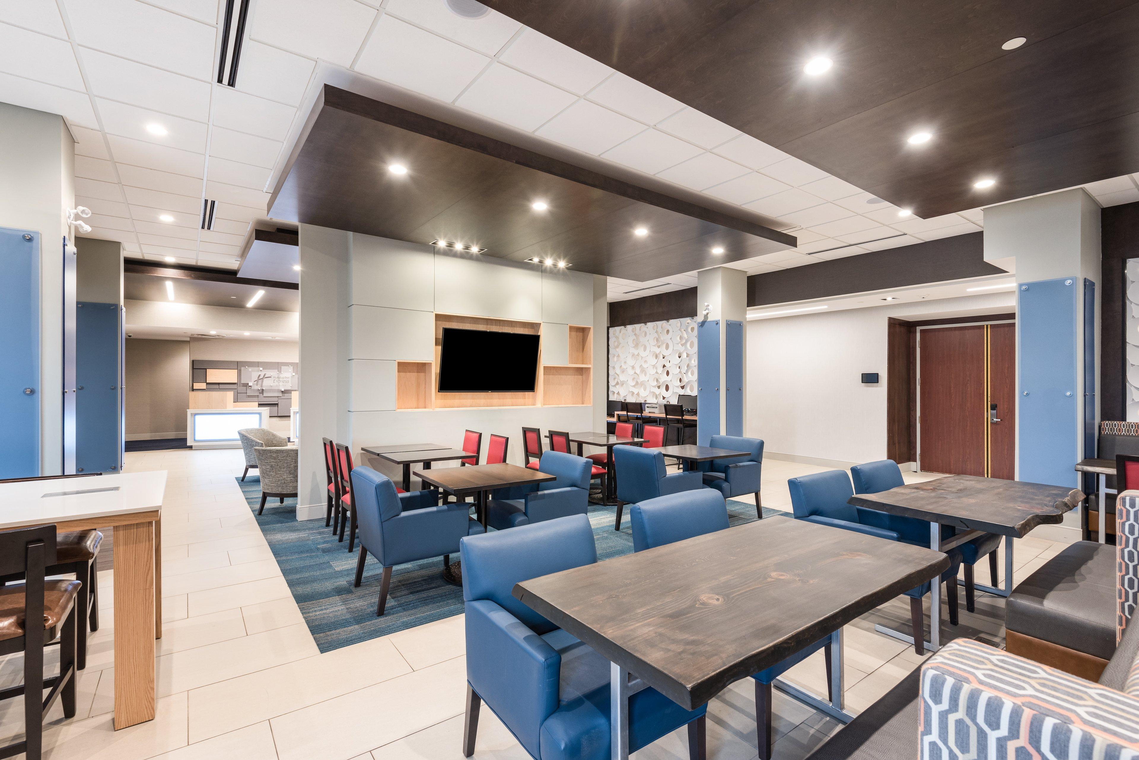 Holiday Inn Express Hotel & Suites Milton By Ihg Exterior photo