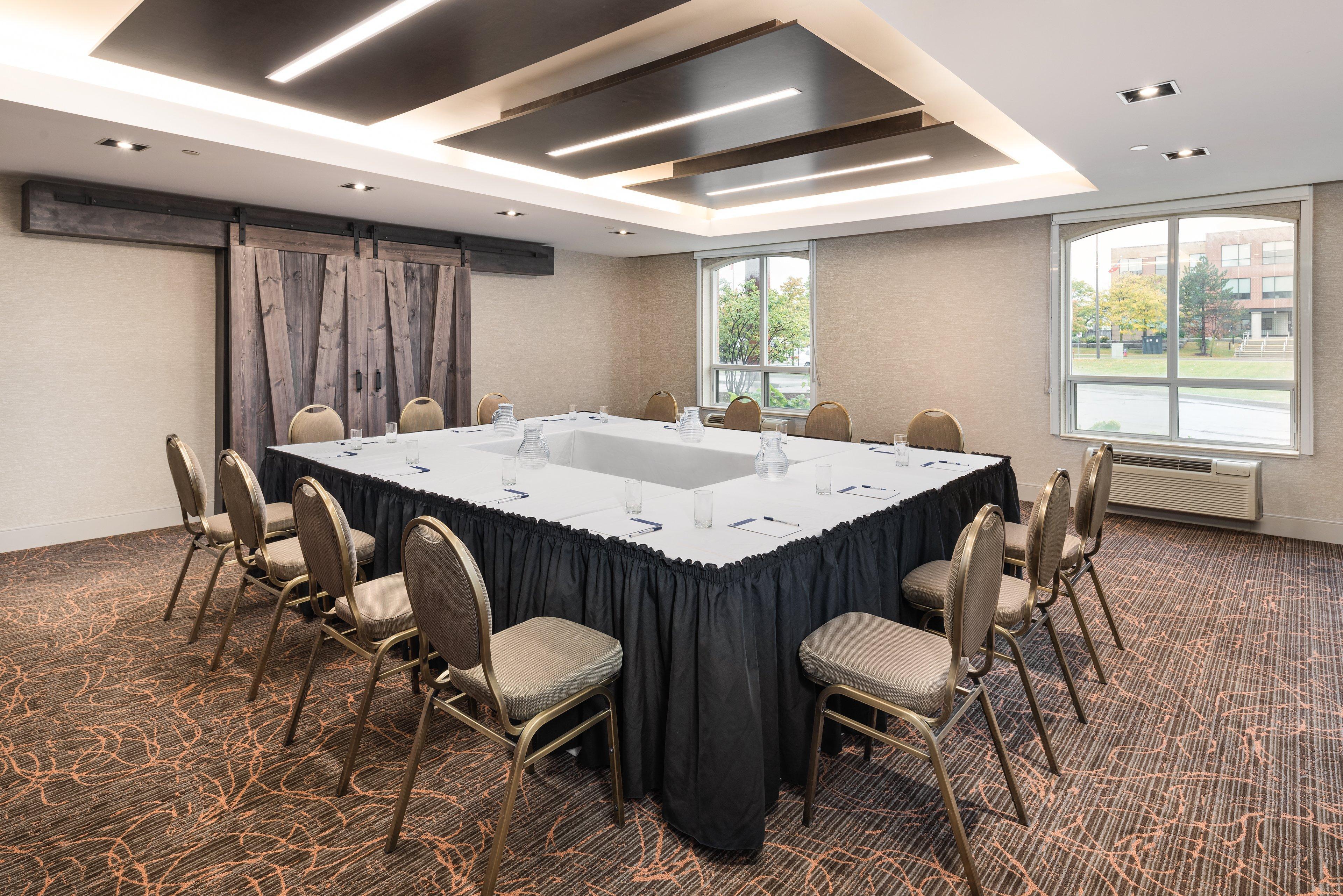 Holiday Inn Express Hotel & Suites Milton By Ihg Exterior photo