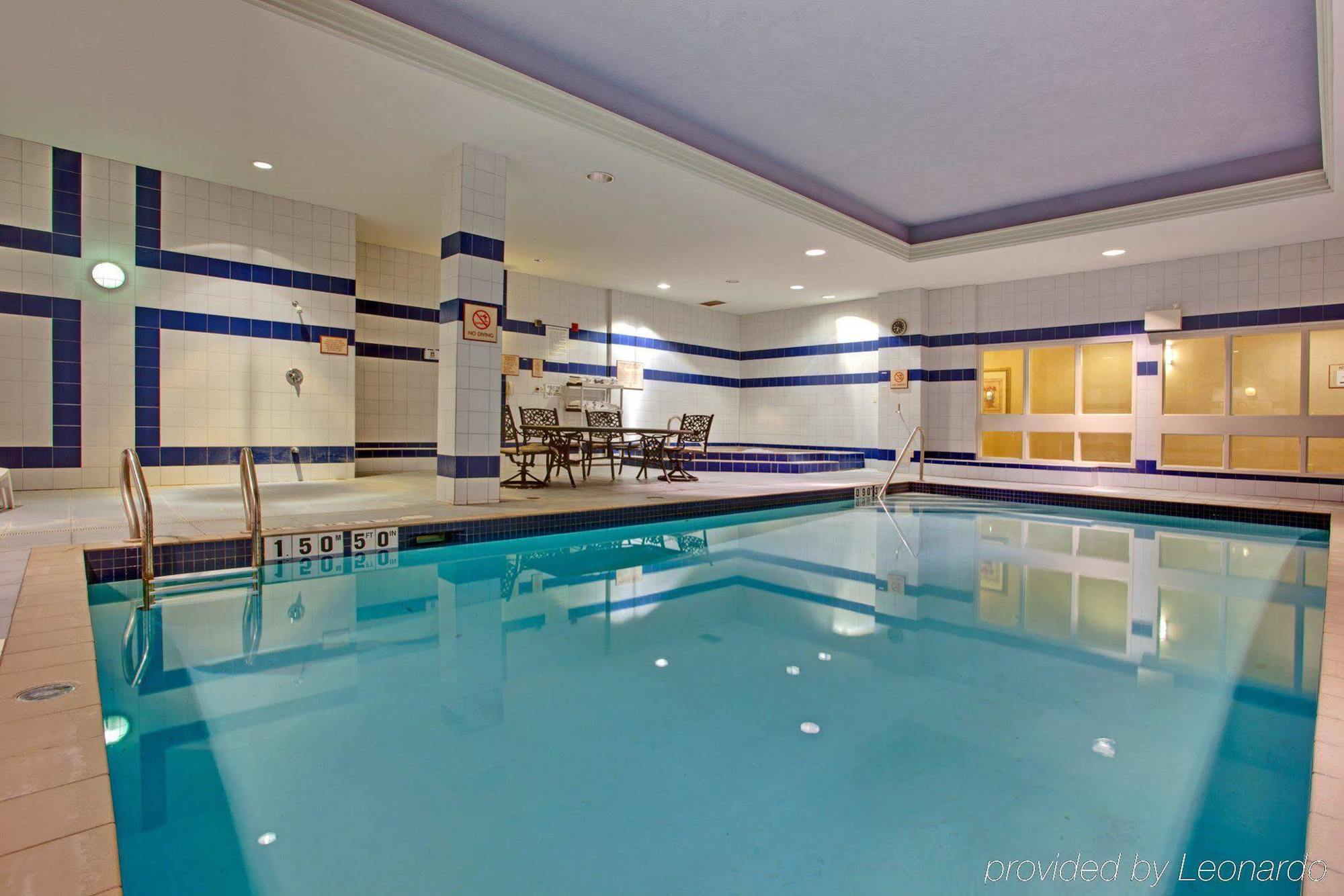 Holiday Inn Express Hotel & Suites Milton By Ihg Exterior photo